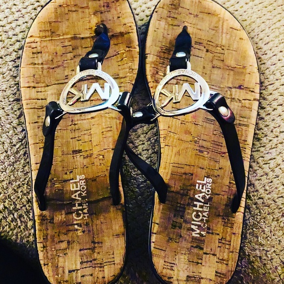 Michael Kors sandals - Picture 2 of 2